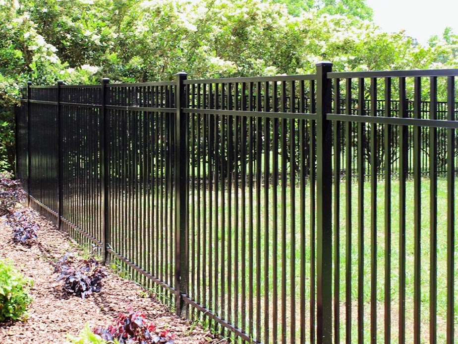 Aluminum Fence Contractor in Raleigh-Durham North Carolina