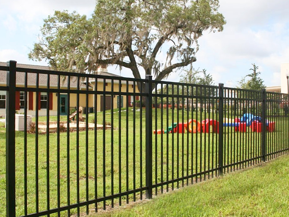Commercial aluminum fence company in the Raleigh-Durham North Carolina area.