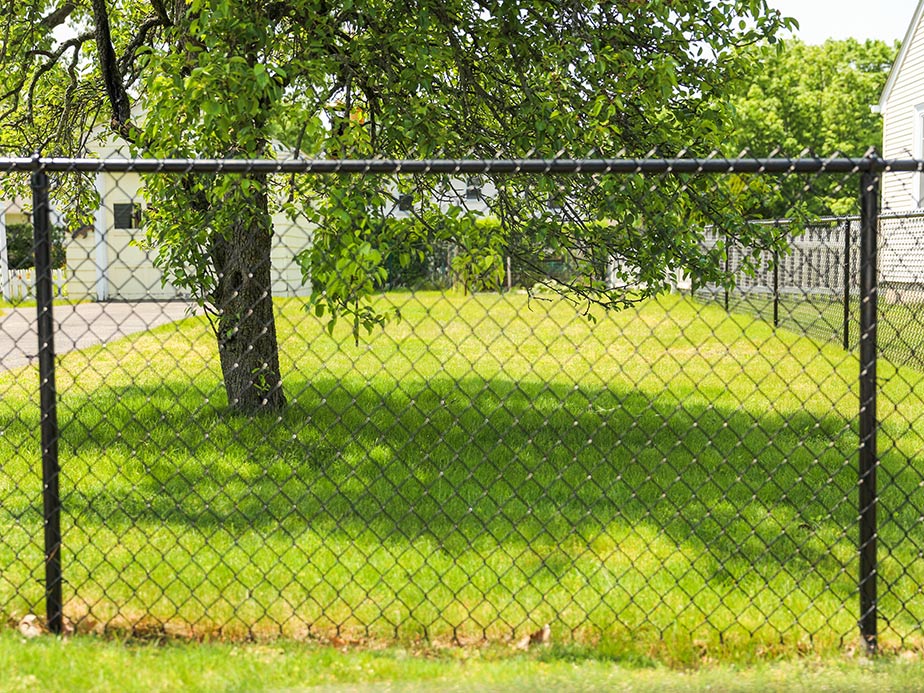 Raleigh-Durham NC Chain Link fence contractor in the Raleigh-Durham North Carolina area.