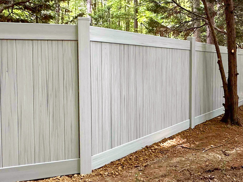 Raleigh-Durham NC Vinyl fence company in the Raleigh-Durham North Carolina area.