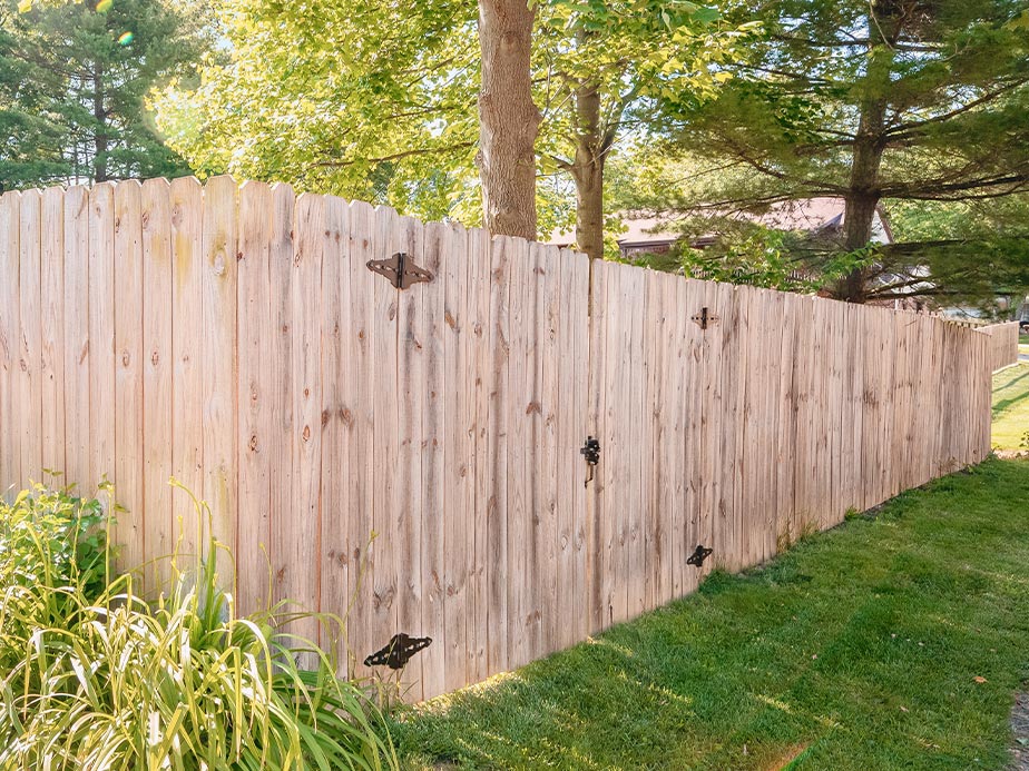 Residential Wood fence contractor in the Raleigh-Durham North Carolina area.