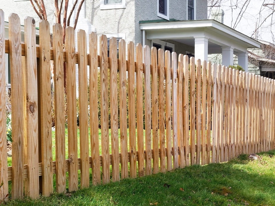 Wood Fence Contractor in Raleigh-Durham North Carolina
