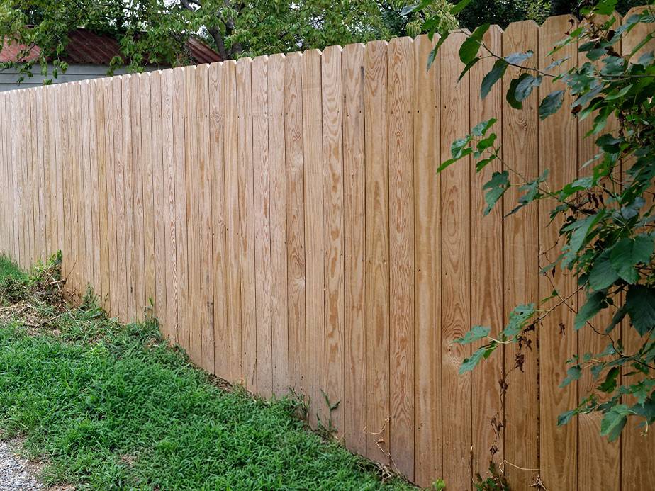 Henderson North Carolina vinyl privacy fencing
