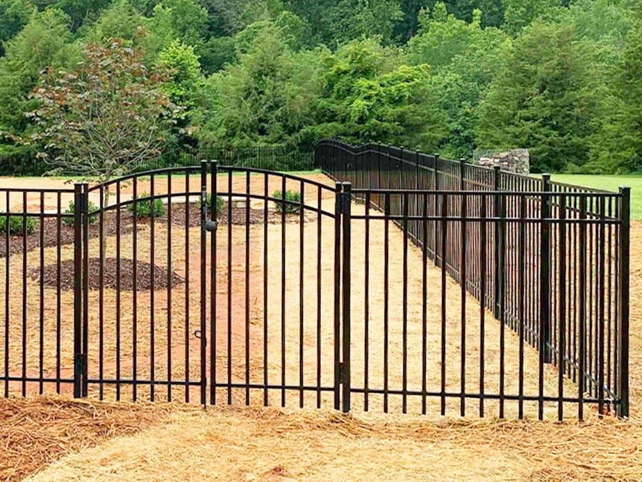 Louisburg North Carolina residential and commercial fencing