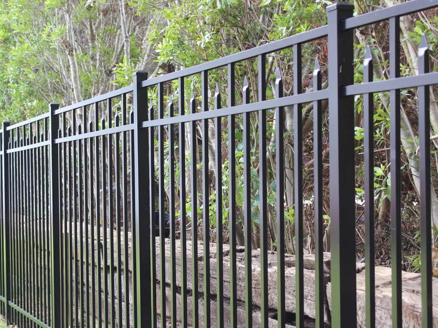 Fence with Covered Staggered Picket Aluminum Fence in Raleigh-Durham North Carolina in Raleigh-Durham North Carolina
